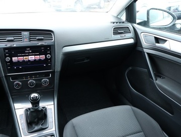 Volkswagen Golf VII Variant 1.6 TDI CR DPF BlueMotion Technology 90KM 2017 VW Golf 1.6 TDI, Salon Polska, Klima, Tempomat, zdjęcie 7