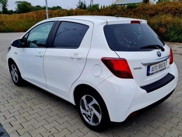 Toyota Yaris III 2015 TOYOTA YARIS (_P13_) 1.5 Hybrid (NHP130_) 99KM, zdjęcie 6