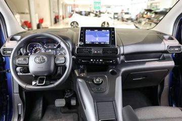 Toyota 2023 Toyota Proace City Verso City Verso Long 1.5 D-4D Family Aut. 1.5 Diesel, zdjęcie 4