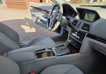 Mercedes Klasa E W212 Coupe 200 CGI BlueEFFICIENCY 184KM 2011 Mercedes-Benz Klasa E Wzorowy E 200 Coupe - 121Tkm - Bezwypadkowy 1.8, zdjęcie 15