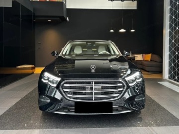 Mercedes Klasa E W214 Sedan 2.0 200 204KM 2026 E Klasa 200 4-Matic Exclusive 2.0 (204KM) 2026, zdjęcie 2