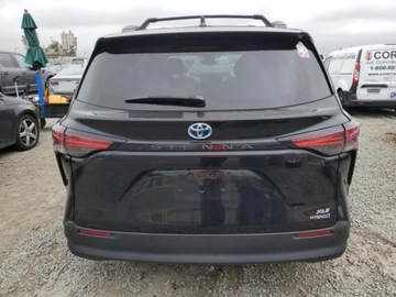 Toyota Sienna III 2022 Toyota Sienna XLE 2022 2.5l 2.5 Hybryda 245KM, zdjęcie 2