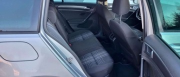 Volkswagen Golf VII Variant 1.6 TDI CR DPF BlueMotion Technology 105KM 2015 Volkswagen Golf 1.6 tdi KM Navi bezwypadkowy serwisowany Gwarancja 1.6, zdjęcie 17