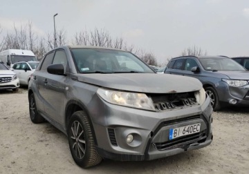 Suzuki Vitara III SUV 1.6 VVT 120KM 2016 Suzuki Vitara 2016r, 1.6 Benzyna. Uszkodzony tyl i lekko przod. Jezdzi.