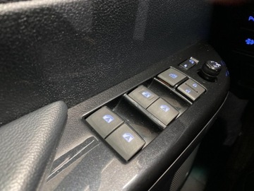 Toyota Hilux VIII Podwójna kabina Facelifting 2.8 D-4D 204KM 2023 Toyota Hilux 2.8 D-4D Double Cab GR Sport 4x4 Toyo, zdjęcie 20