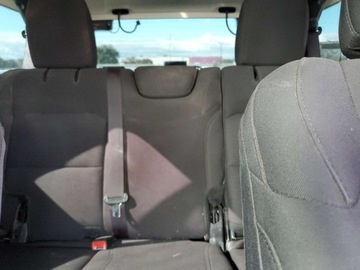 Jeep Wrangler IV 2022 Jeep Wrangler Unlimited Sport 2022 3.6l 3.6 Benzyna 285KM, zdjęcie 10