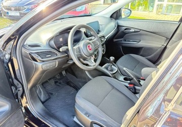 Fiat Tipo II Hatchback Facelifting 1.6 MultiJet 130KM 2022 Fiat Tipo Fiat Tipo 1.6 MultiJet 1.6 Diesel 130KM, zdjęcie 8