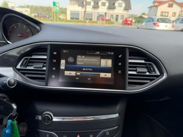 Peugeot 308 II Hatchback 5d 1.2 PureTech 110KM 2015 Peugeot 308 Style*Navi*Kamera*, zdjęcie 15