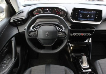 Peugeot 2008 II SUV 1.2 PureTech 130KM 2021 Peugeot 2008 Allure EAT8 Gwarancja Od RiA 1.2 Benzyna 130KM, zdjęcie 9