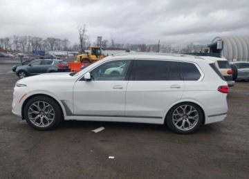 BMW X7 SUV Facelifting 3.0 40i 381KM 2025 BMW X7 2025r., xDrive40i, 3.0L, od ubezpieczalni 3.0 Benzyna 380KM, zdjęcie 3