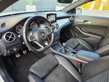 Mercedes CLA C117 Shooting Brake Facelifting 1.5 180 d 109KM 2017 Mercedes-Benz CLA AMG Line___BiXenon LED Skora Alcantara Kamera Panorama A, zdjęcie 19