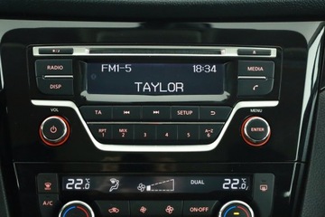 Nissan Qashqai II Crossover 1.2 DIG-T 115KM 2016 Nissan Qashqai 1.2 DIG-T, Salon Polska, zdjęcie 13