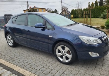 Opel Astra J Hatchback 5d 1.6 Twinport ECOTEC 115KM 2011 Opel Astra Opel Astra 1.6 115PS Dobre wyposazenie Kola Lato Zima 1.6, zdjęcie 28