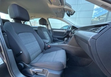 Volkswagen Passat B8 Limousine Facelifting 2.0 TSI 190KM 2020 Volkswagen Passat Business Pakiety, ACC, ergoComfort, GPS, Podgrzewane fo, zdjęcie 16