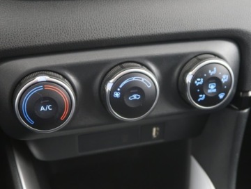 Toyota Yaris IV Hatchback 1.0 VVT-i 72KM 2022 Toyota Yaris 1.0 VVT-i, Salon Polska, zdjęcie 11