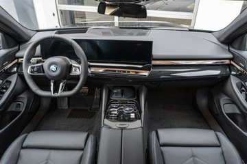 BMW Seria 5 G90-91 Sedan Plug-In 3.0 50e 489KM 2025 BMW 550 xDrive Sedan Dostępny od ręki!, zdjęcie 12