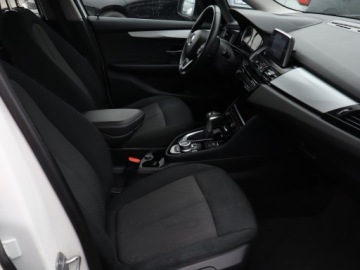 BMW Seria 2 F22-F23-F45-F46 Active Tourer Facelifting 225xe 224KM 2019 BMW 2 Active Tourer 225xe Active Tourer, 4X4, zdjęcie 8