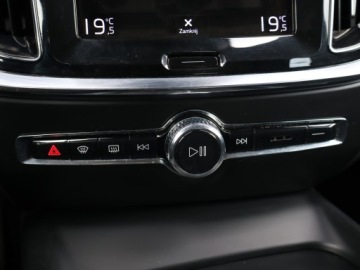 Volvo V60 II  Kombi 2.0 D3 150KM 2020 Volvo V60 D3 2.0, Automat, Navi, Klima, zdjęcie 18