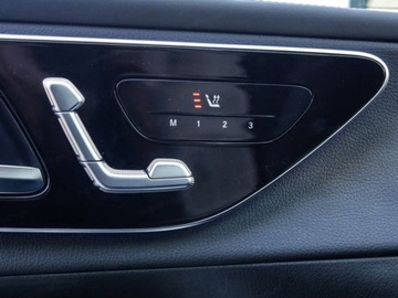 Mercedes GLC C254/X254 Coupe 2.0 220d 197KM 2025 GLC Coupe 220 d 4-Matic AMG Line 2.0 (197KM) 2025, zdjęcie 13