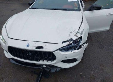 Maserati Ghibli III 2022 Maserati Ghibli 2022, 3.0L, 4x4, MODENA, od ubezpieczalni 3.0 Benzyna 424KM, zdjęcie 5