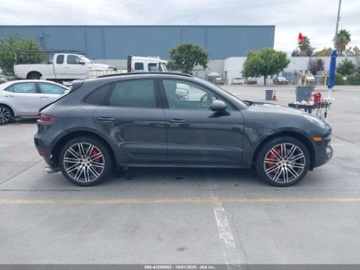 Porsche Macan SUV 3.6 V6 440KM 2018 Porsche Macan PORSCHE MACAN TURBO WPERFORMANCE PACKAGE 3.6 Benzyna 440KM, zdjęcie 3