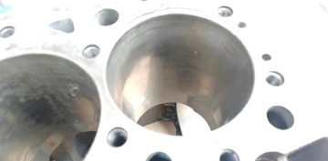 СТОЙКА БЛОКА ДВИГАТЕЛЯ KUBOTA D722 D722-E D 722