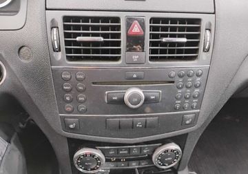 Mercedes Klasa C W204 Limuzyna 1.8 180 K 156KM 2008 Mercedes-Benz Klasa C 11.2008. 1.8 Benzyna. Uszkodzony przod. Jezdzi. 1.8, zdjęcie 12