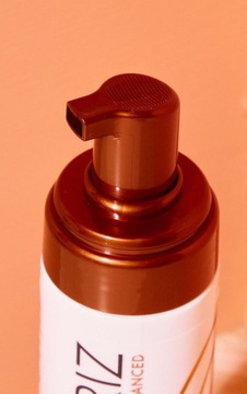 ST.MORIZ Advanced Pianka samoopalająca korygująca kolor - medium 200ml