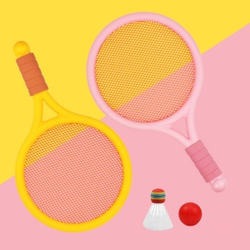 Прочный комплект для бадминтона с мячом.