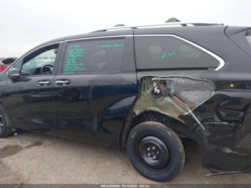 Toyota Sienna III 2025 Toyota Sienna Platinum 2025 2.5 Hybryda 245KM, zdjęcie 2