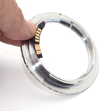 Olympus OM — адаптер Canon EOS Zuiko, подтверждение фокусировки, чип одуванчика