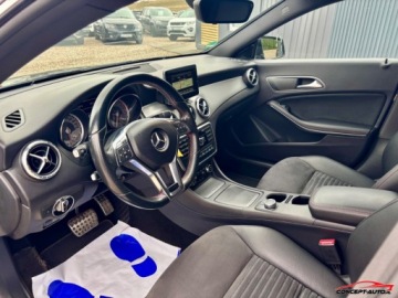 Mercedes CLA C117 Coupe 1.6 200 156KM 2014 Mercedes-Benz CLA AMG Navi Parkdistance Led Xenon Automat 1.6 Benzyna 156KM, zdjęcie 17