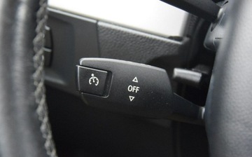 BMW Seria 3 E90-91-92-93 Limuzyna E90 318i 143KM 2008 BMW Seria 3 2.0B 2008r Navi Nowe Opony Zadbany 2.0 Benzyna 143KM, zdjęcie 23