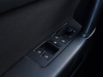 Volkswagen Passat B7 Limousine 2.0 TDI CR DPF BlueMotion 140KM 2011 VW Passat 2.0 TDI, Salon Polska, Navi, Klima, zdjęcie 15