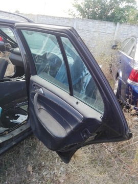 DVEŘE KOMPLETNÍ ČERNÁ 197 PRAVÉ ZADNÍ MERCEDES W203