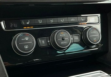 Volkswagen Passat B8 Variant 2.0 TDI SCR 240KM 2018 Volkswagen Passat R-LINE DSG Kamera 4x4 240KM Faktura Vat 23 2.0, zdjęcie 22