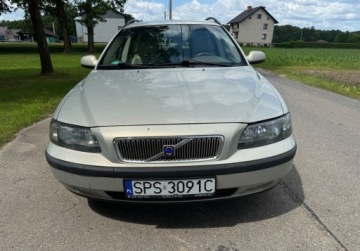 Volvo V70 II 2.4 T 200KM 2001 Volvo V70 2.4 Benzyna 200KM, zdjęcie 2
