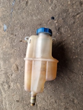 ZBIORNICZEK WYRÓWNAWCZY PŁYNU ALFA ROMEO 159