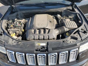 Jeep Grand Cherokee IV 2017 Jeep Grand Cherokee Summit 2017 5.7l 5.7 Benzyna 360KM, zdjęcie 6