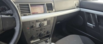 Opel Vectra C Kombi 1.9 CDTI ECOTEC 150KM 2005 Opel Vectra Opel Vectra C 1.9CDTI 2005r, kombi klima 1.9 Diesel 150KM, zdjęcie 5