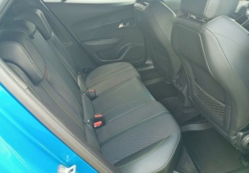 Peugeot 2008 II e-SUV Facelifting Elektryczny 54kWh 156KM 2023 Peugeot 2008 e-2008 54kWh GT SalonPL 156KM Najmocnieszy FV23 Kredyt 0 Leas, zdjęcie 18