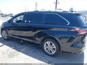 Toyota Sienna III 2023 Toyota Sienna 2023 TOYOTA SIENNA, silnik 2.5 2.5 Benzyna 245KM, zdjęcie 12