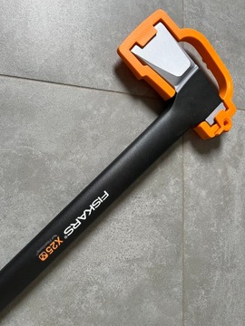 НАБОР ТОПОРОВ FISKARS: Колун X25 + Столярные работы X7 + БЕСПЛАТНЫЙ набор для охраны труда и техники безопасности.