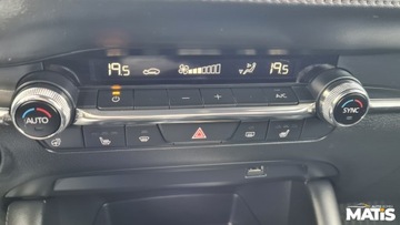 Mazda 3 IV Hatchback 2.0 Skyactiv-G 122KM 2019 Mazda 3 2.0BENZ manual Navi kamera head up climatronic 100 bezwypadek 2.0, zdjęcie 16