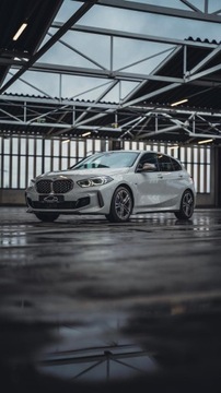 BMW Seria 1 F40 Hatchback M 2.0 M135i 306KM 2022 BMW 135 M xDrive * Polski Salon * FV 23% * Bezwypa, zdjęcie 2