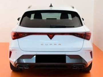 Cupra Leon II Sportstourer Facelifting 1.5 eTSI MHEV 150KM 2025 CUPRA Leon 1.5 eTSI mHEV DSG Combi 150KM 2025, zdjęcie 3