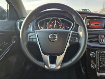 Volvo V40 II Hatchback Facelifting 2.0 D3 150KM 2019 Volvo V40 2.0 Diesel 150KM, zdjęcie 9