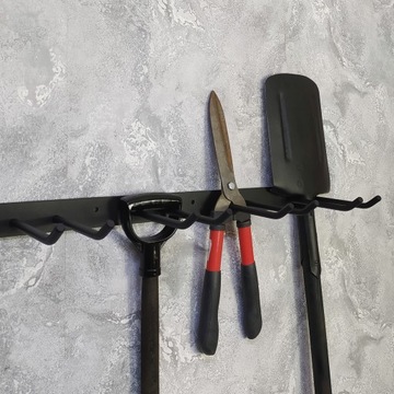 Вешалка, держатель для садового инвентаря 90 см.