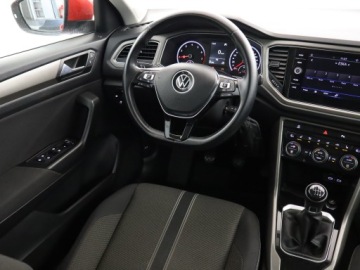 Volkswagen T-Roc I SUV 1.0 TSI 110KM 2020 VW T-Roc 1.0 TSI, Salon Polska, Klima, zdjęcie 6