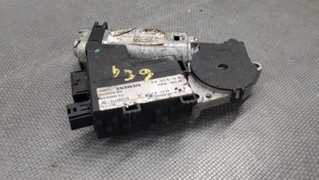 811696715-02 MOTOREK STŘEŠNÍHO OKNA BMW E39